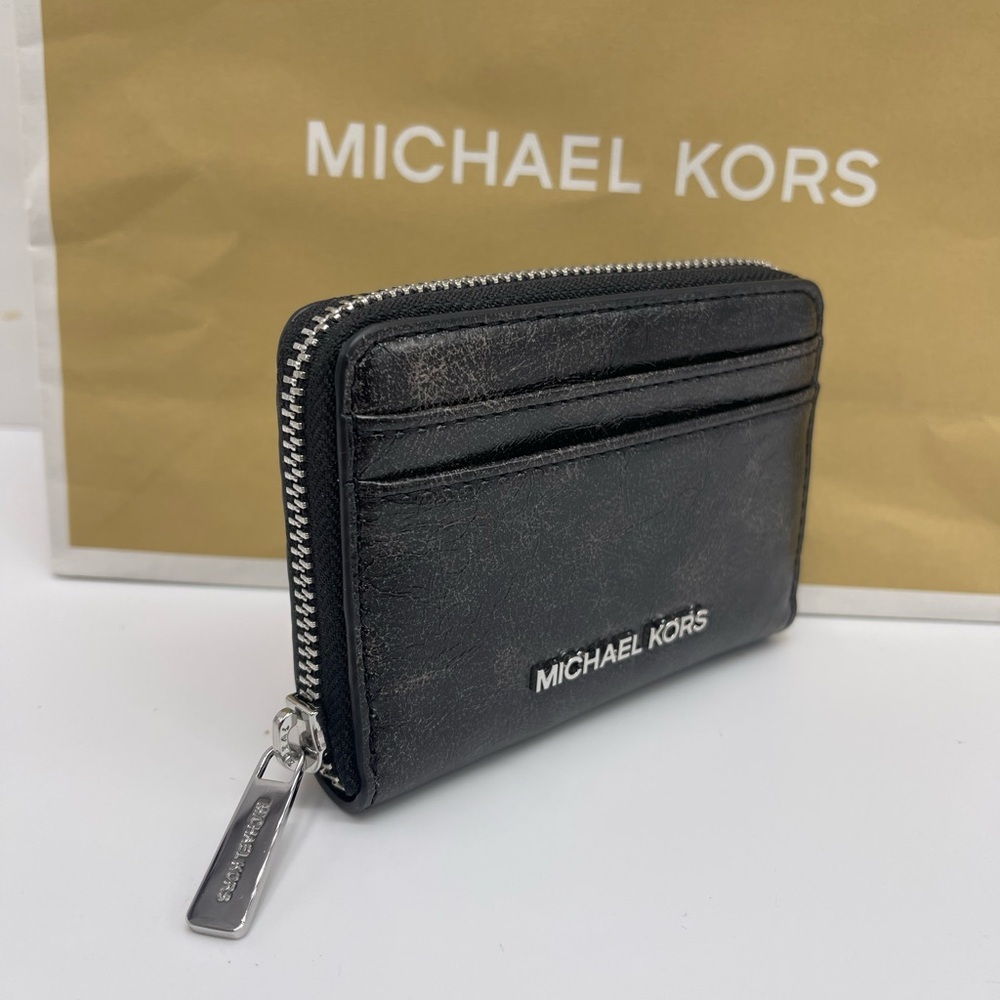 MICHAEL KORS Jet Set Medium Distressed Zip Around Card Case
Black 
NWT - Picture 12 of 16